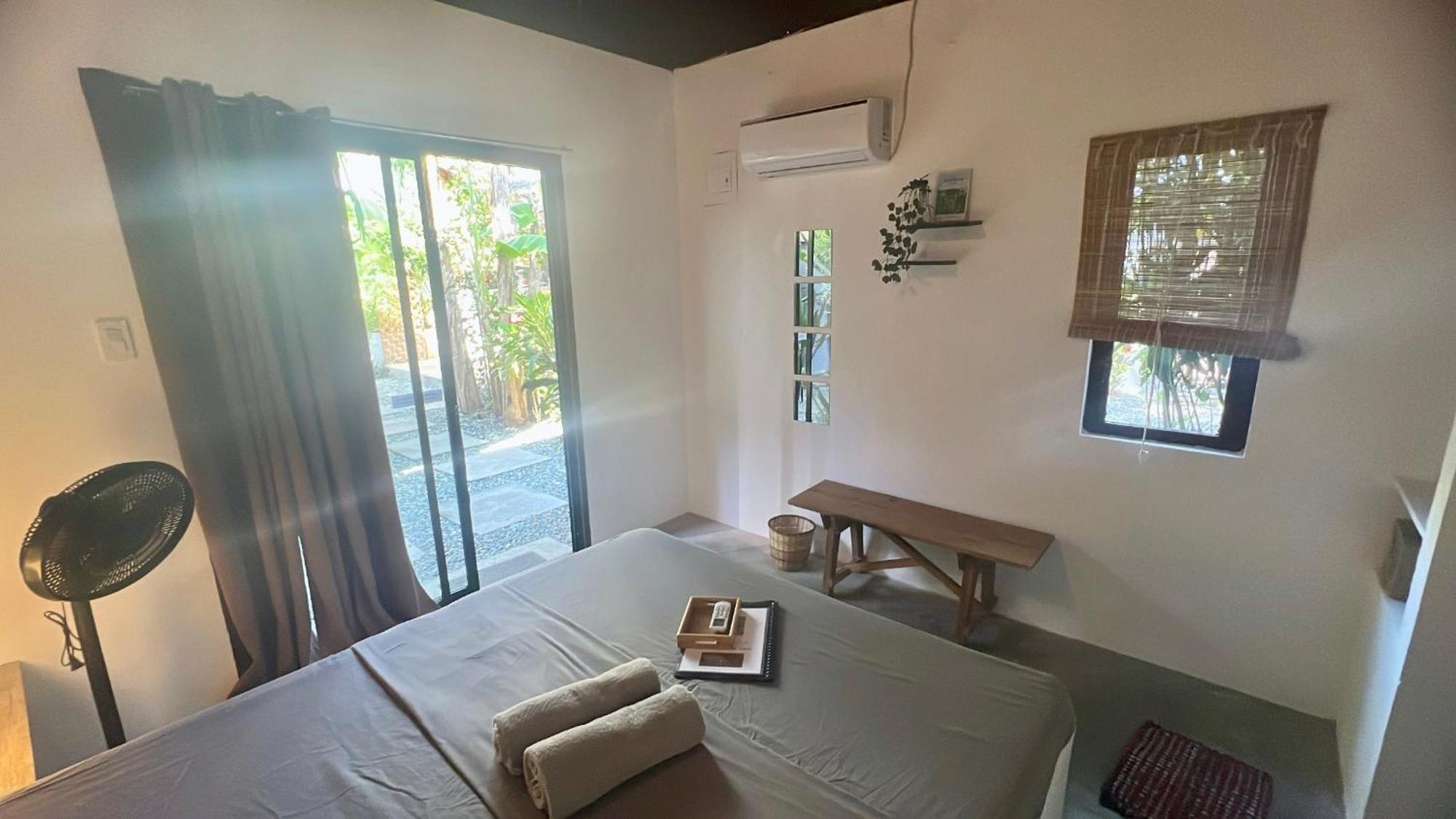 Yay Lodge Siargao, Private Room 1 With Ac & Hot Shower And Fast Starlink Wifi General Luna  Ngoại thất bức ảnh